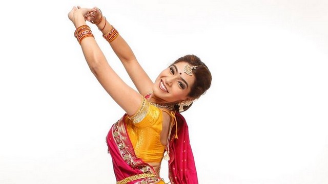 Maayka : samedi 28 novembre au 19 décembre Maayka : samedi 28 novembre au 19 décembre