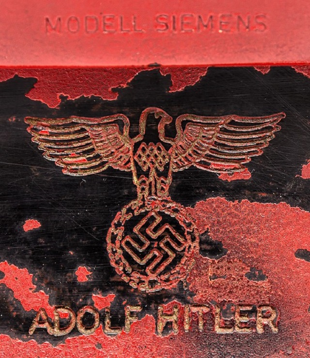 Le téléphone d'Hitler s'est vendu aux enchères Le téléphone d'Hitler s'est vendu aux enchères