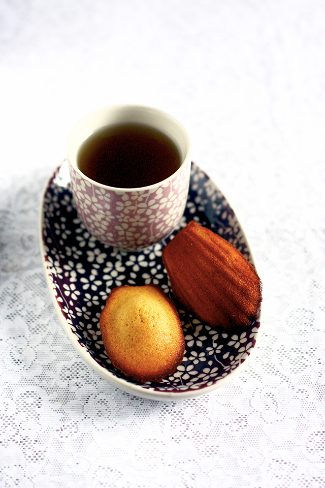MADELEINES À L’ORANGE DOUCE au Miel de Manuka MADELEINES À L’ORANGE DOUCE au Miel de Manuka