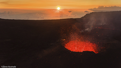 Photo d'archives : Piton de la Fournaise - ©Serge Marizy/Zone Australe Photo d'archives : Piton de la Fournaise - ©Serge Marizy/Zone Australe