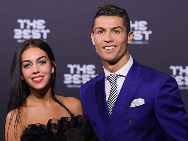 Cristiano Ronaldo bientôt papa ? des photos de Georgina Rodriguez sèment le doute ... Cristiano Ronaldo bientôt papa ? des photos de Georgina Rodriguez sèment le doute ...