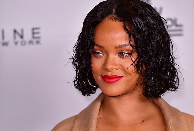 Attaquée sur son poids, Rihanna répond à ses détracteurs
