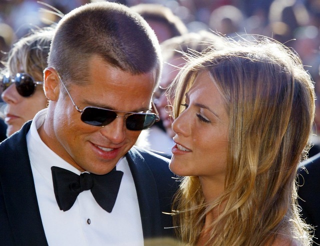 Brad Pitt s'excuse auprès de Jennifer Aniston Brad Pitt s'excuse auprès de Jennifer Aniston
