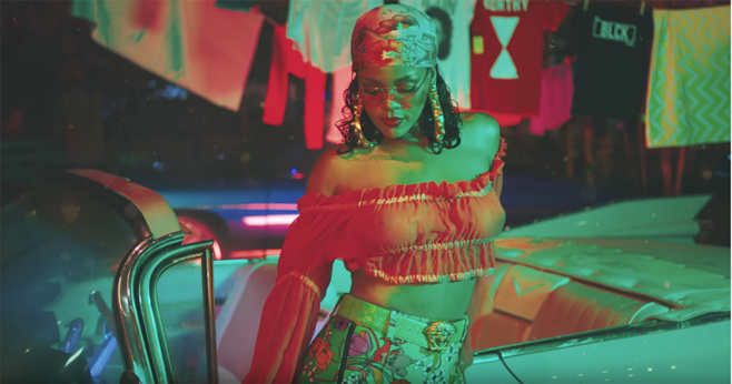 Découvrez le dernier clip de Rihanna en tenue très très suggestive !
