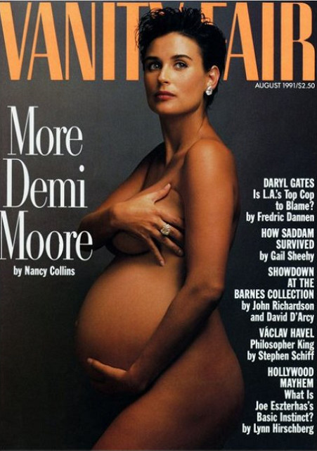 Enceinte, Serena Williams pose presque nue en une de Vanity Fair Enceinte, Serena Williams pose presque nue en une de Vanity Fair