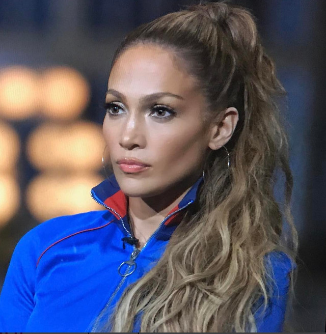 Jennifer Lopez : en tenue de scène ultra sexy, elle en montre trop!