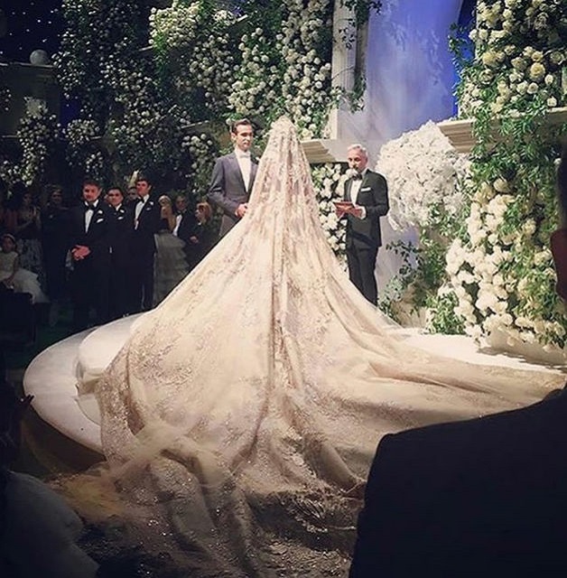 Un couple russe dépense plus de 9 millions de dollars pour organiser son mariage! Un couple russe dépense plus de 9 millions de dollars pour organiser son mariage!