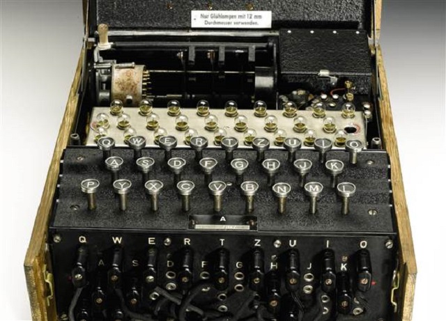 ROUMANIE: il achète une machine aux puces 100 euros... qui en valait 45 000! ROUMANIE: il achète une machine aux puces 100 euros... qui en valait 45 000!