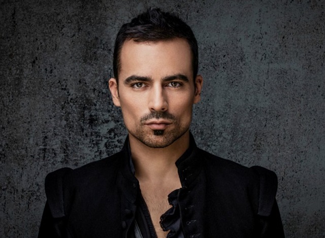 Damien Sargue : le chanteur s'est marié avec sa chérie Émilie Damien Sargue : le chanteur s'est marié avec sa chérie Émilie