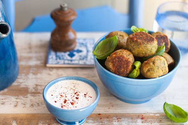 Falafels au pistou et leur petite sauce tahini Falafels au pistou et leur petite sauce tahini