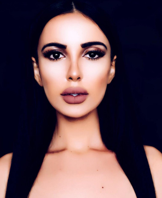 Kim Kardashian: une fan dépense plus de 400 000 euros pour lui ressembler Kim Kardashian: une fan dépense plus de 400 000 euros pour lui ressembler