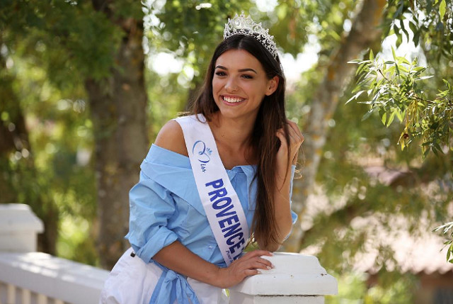 Miss France 2018 : Découvrez Kleofina Pnishi la nouvelle Miss Provence