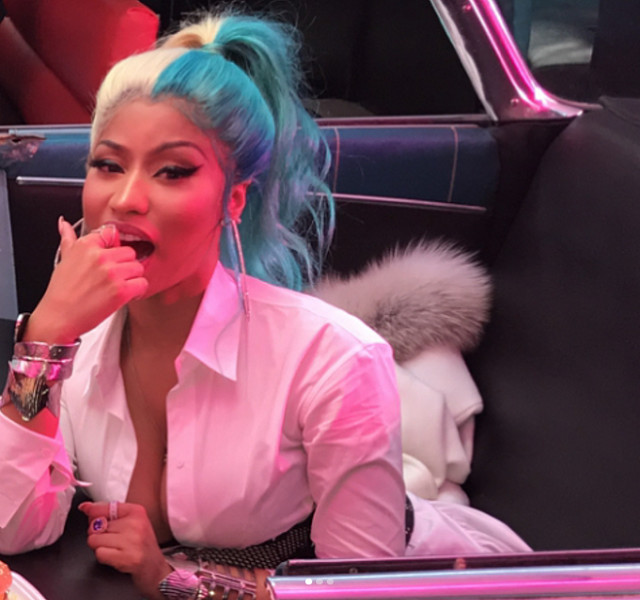 Nicki Minaj: torride, elle dévoile sa poitrine sur Instagram Nicki Minaj: torride, elle dévoile sa poitrine sur Instagram