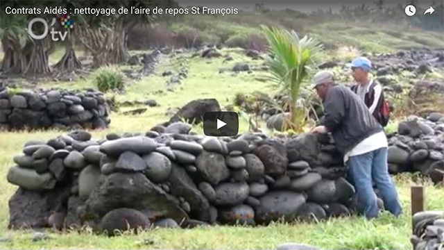 Contrats Aidés : nettoyage de l’aire de repos St François Contrats Aidés : nettoyage de l’aire de repos St François