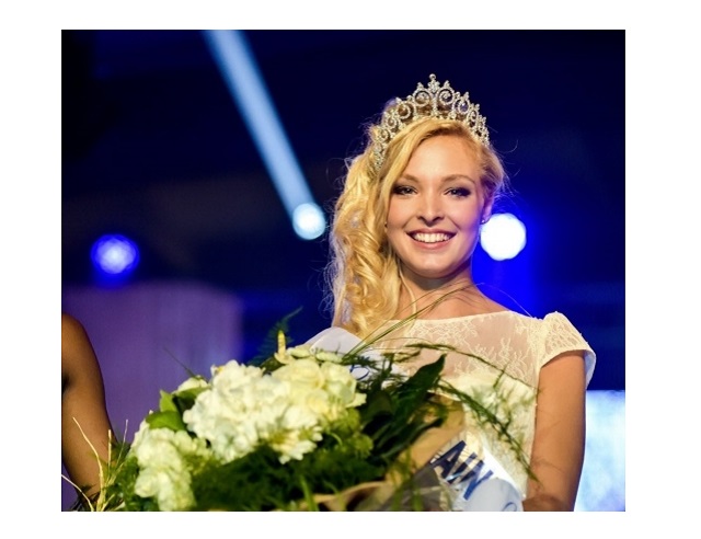 Miss France 2018 : Cloé Cirelli est Miss Lorraine 2017 Miss France 2018 : Cloé Cirelli est Miss Lorraine 2017