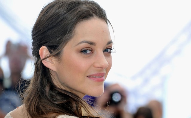 Marion Cotillard: l'actrice change de tête et passe au blond Marion Cotillard: l'actrice change de tête et passe au blond