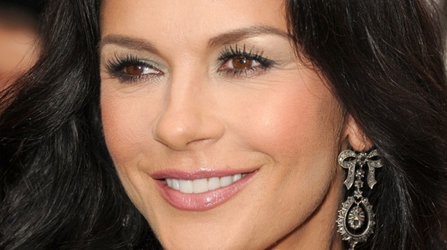 Chirurgie esthétique: Catherine Zeta-Jones s’est métamorphosée... Chirurgie esthétique: Catherine Zeta-Jones s’est métamorphosée...