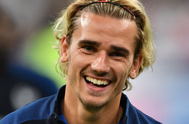 Cette vidéo de Griezmann et sa fille fait craquer les internautes Cette vidéo de Griezmann et sa fille fait craquer les internautes