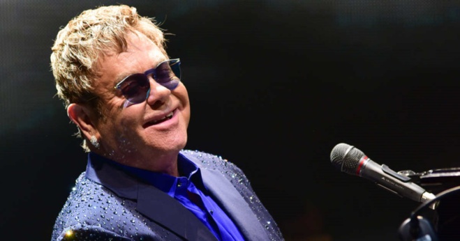 Elton John quitte la scène après l'intervention d'un fan "grossier"