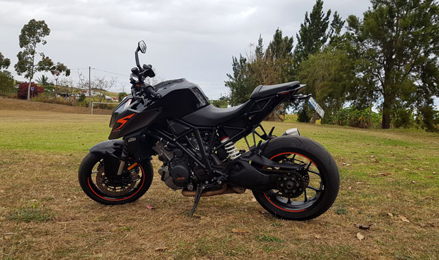 KTM 1290 Super Duke R dit "the beast" KTM 1290 Super Duke R dit "the beast"