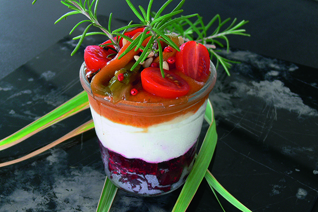 Verrine poivrons chèvre betteraves