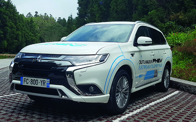MITSUBISHI OUTLANDER PHEV 2019 Intense MITSUBISHI OUTLANDER PHEV 2019 Intense