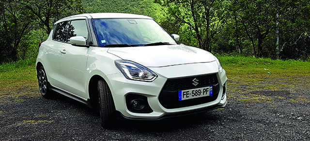 SUZUKI SWIFT SPORT 1.4 Boosterjet 140ch SUZUKI SWIFT SPORT 1.4 Boosterjet 140ch