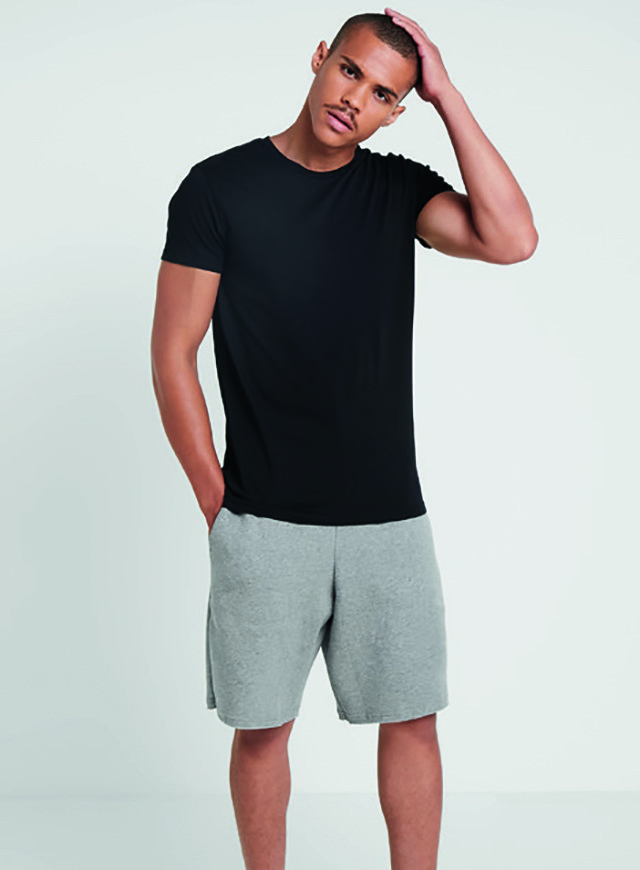 UNE RENTRÉE SPORTSWEAR UNE RENTRÉE SPORTSWEAR