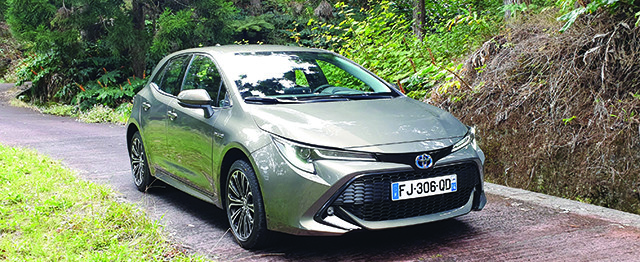 TOYOTA COROLLA 1.8HSD 122ch Graphite TOYOTA COROLLA 1.8HSD 122ch Graphite
