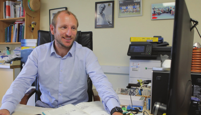 Julien Hermann, directeur général de Symbiose Médical « C’est une fierté d’avoir créé les couches Marmailles Plus avec mon père ! »