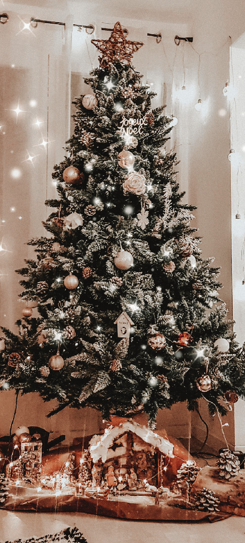 Pourquoi le Père Noël est-il vêtu de rouge? Pourquoi le Père Noël est-il vêtu de rouge?