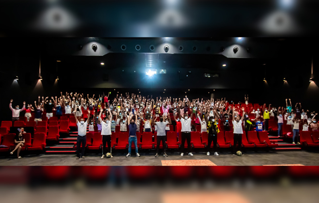 UN SPECTACLE DE NOËL MAGIQUE AU CINÉ CAMBAIE POUR LES MARMAILLES DE 1000 SOURIRES