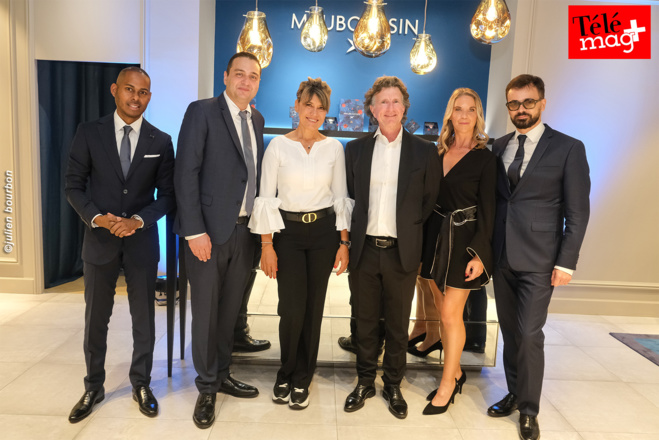 Mathias Magueringo, conseiller de vente Mauboussin, Franck Némarq, directeur général Mauboussin, Linette Vielle, Christophe Vielle, directeur Mauboussin Réunion, Gwenola Marin, responsable Mauboussin Réunion, Emmanuel Pasquet, directeur adjoint achats Neptune Mathias Magueringo, conseiller de vente Mauboussin, Franck Némarq, directeur général Mauboussin, Linette Vielle, Christophe Vielle, directeur Mauboussin Réunion, Gwenola Marin, responsable Mauboussin Réunion, Emmanuel Pasquet, directeur adjoint achats Neptune