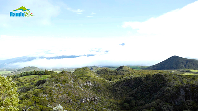 LES TROUS BLANCS AU VOLCAN