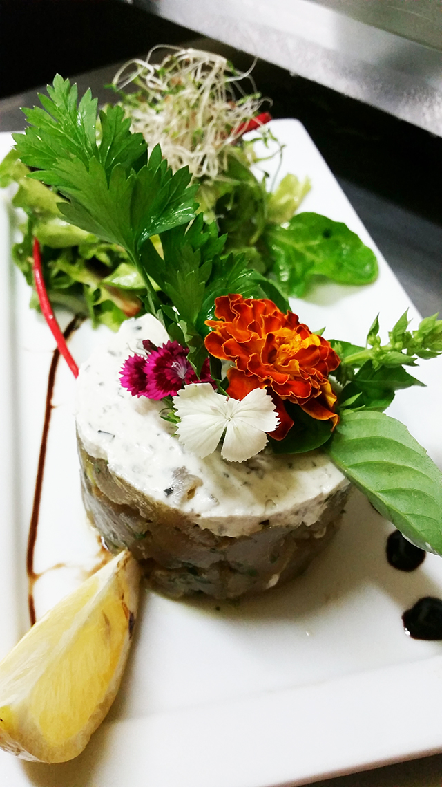 Tartare duo de thon et marlin fumé et crème légère au wasabi