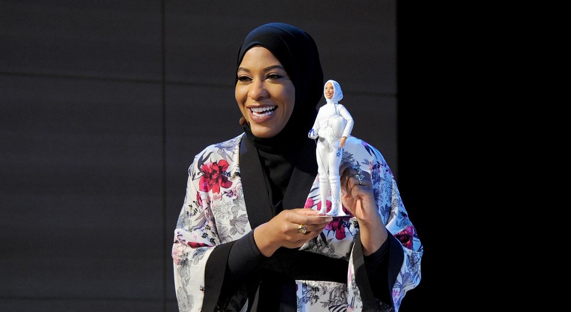 Une première Barbie voilée bientôt mise en vente