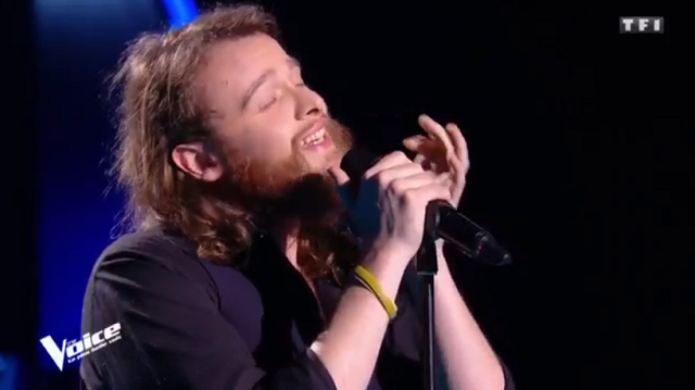 The Voice 7 : Guillaume séduit le jury avec une prestation envoûtante