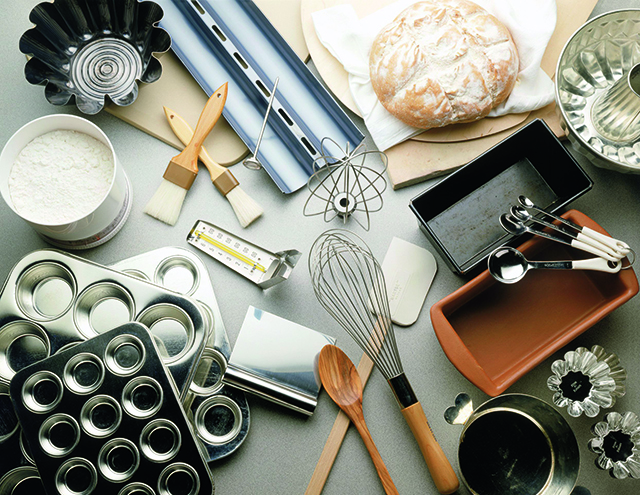 Les ustensiles de cuisine pour la pâtisserie nécessaires pour