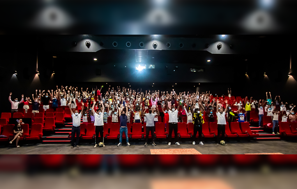 UN SPECTACLE DE NOËL MAGIQUE AU CINÉ CAMBAIE POUR LES MARMAILLES DE 1000 SOURIRES