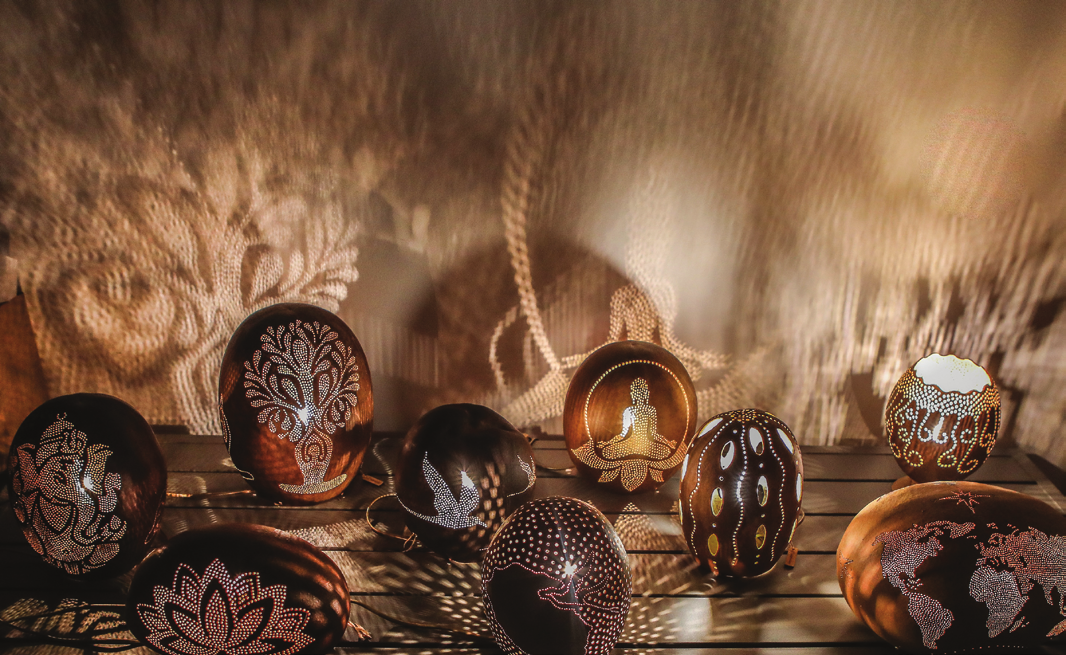 Séverine Roche, Calebasse : Un objet naturel aux projections lumineuses