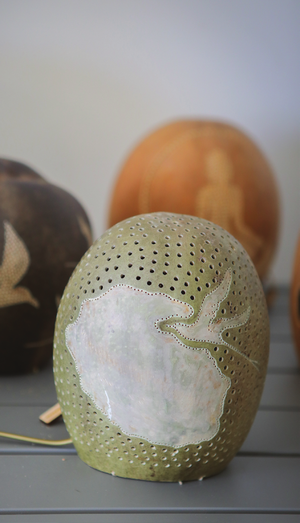 Séverine Roche, Calebasse : Un objet naturel aux projections lumineuses