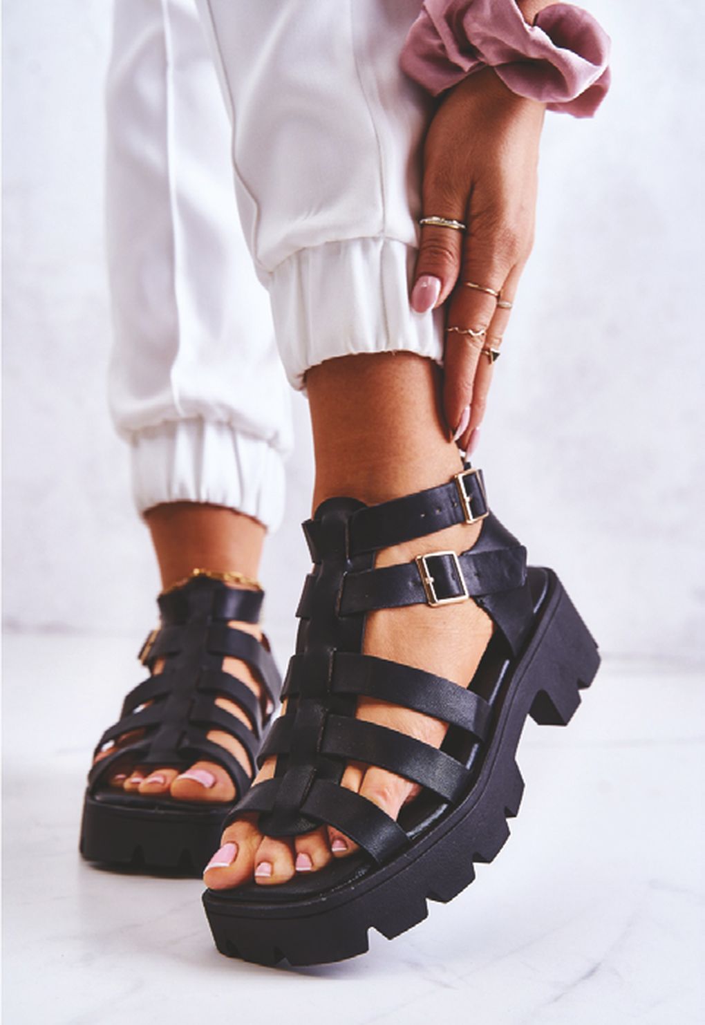 Le retour des chunky sandales.