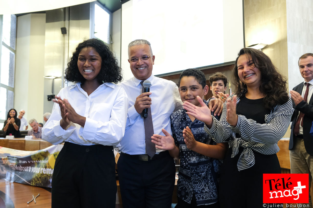 LOUNA FIARDA, NOUVELLE PRÉSIDENTE DU CONSEIL DÉPARTEMENTAL DES JEUNES