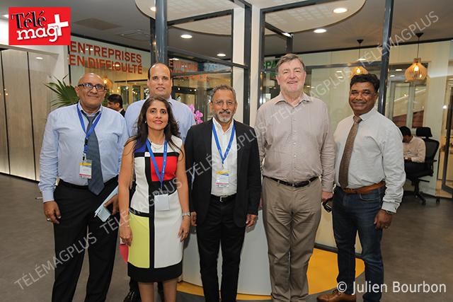 Salim Motara, directeur de cabinet CCIR, Karima Badat, responsable CCI Entreprenariat et Expertise, Laurent Renouf, directeur des fédérations des Entreprises Outre-Mer, Aziz Amode, directeur Pole Observatoire CCIR, Jean-Pierre Philibert, président des fédérations des Entreprises Outre-Mer et Moïse Nice, collège Services à la CCIR