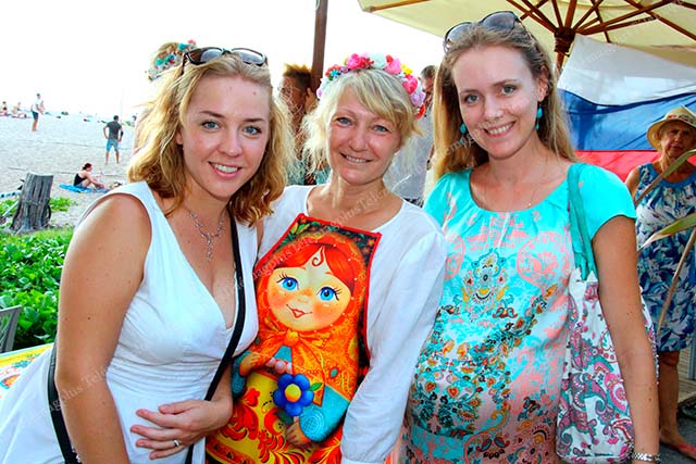 Tatiana Gosset, Natalia Nikitina et Maria Krevtsov  