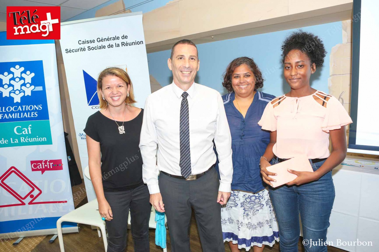 Sabrina Bardeur, enseignante au lycée Marie Curie, Eric Couleau,   Maliga Mounichety, enseignante et Annaëlle Mangue, élève à Marie Curie  