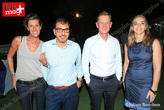  Valérie Garrido, directeur général Autore Lease, Didier Debache, directeur Automobiles Réunion Sud,   Marc Tezenas, directeur général Renault et Julie Lopez, directrice Cotrans Automobiles au Port