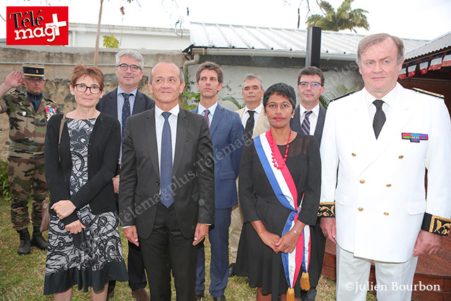 Loïc Armand, SGAR, Ericka Bareigts,  Amaury de Saint-Quentin, et le staff de la Préfecture