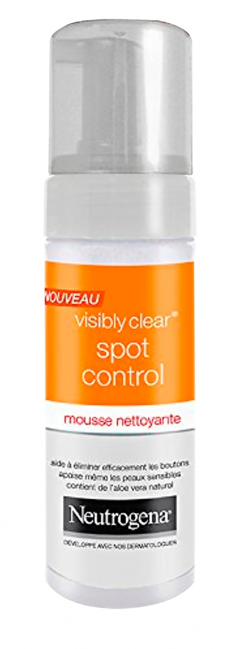 Mousse nettoyante Visibly clear spot control de Neutrogena tous types de peaux.
