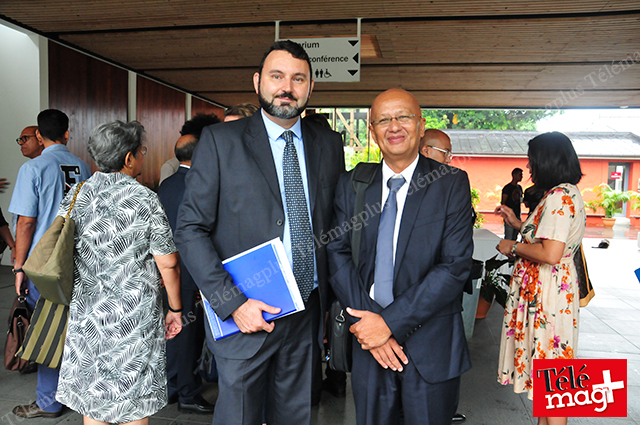  Me Eric Bodo nouveau Bâtonnier
élu du Barreau de St Pierre
et Gérard Ramangaharivony
du Centre d’Arbitrage et de
Médiation de Madagascar